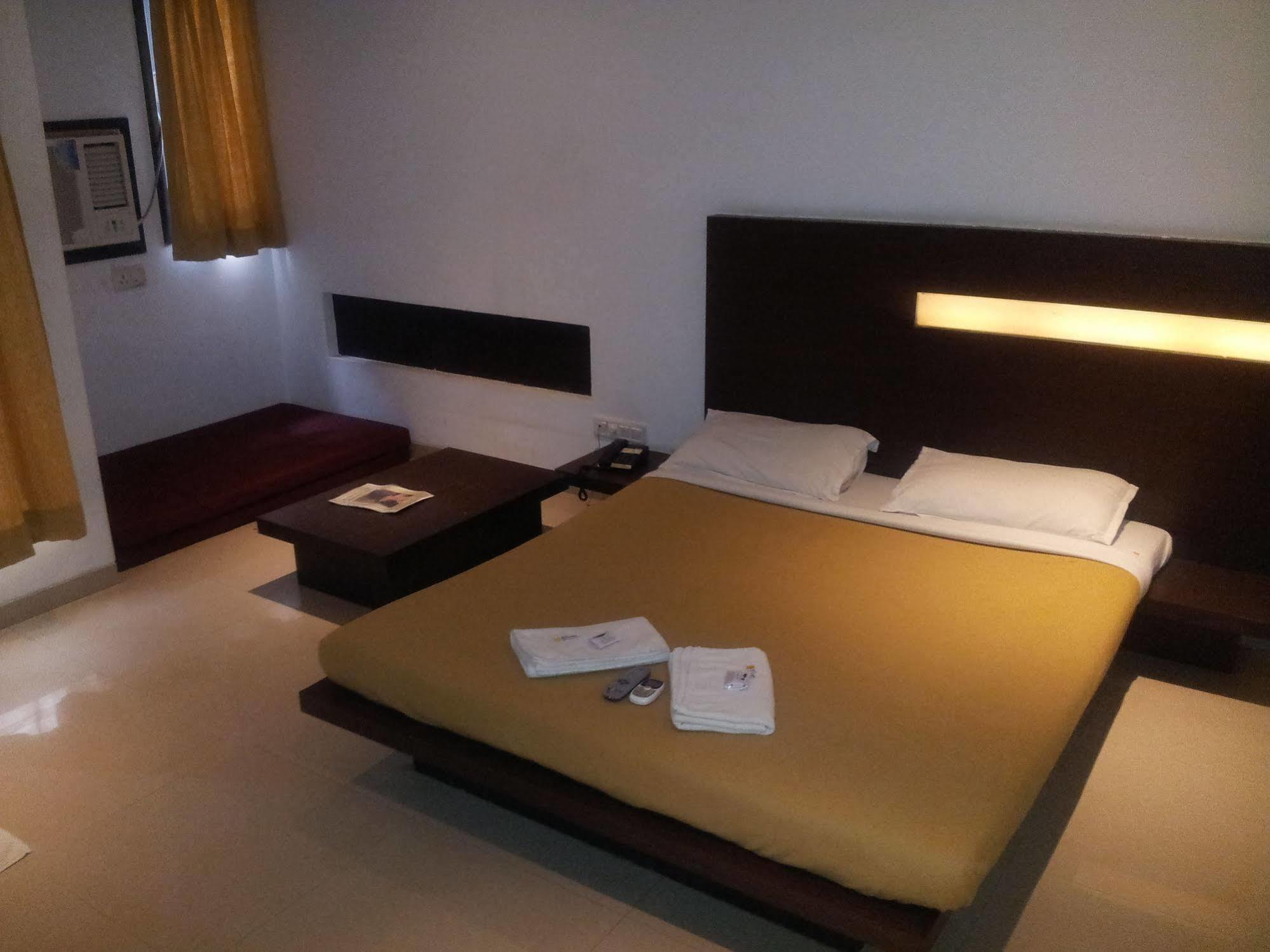 Silver Sands Beach Resort Daman Exterior photo